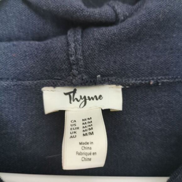 2/$30 Thyme Maternity thin knit sweater size m - Picture 3 of 4